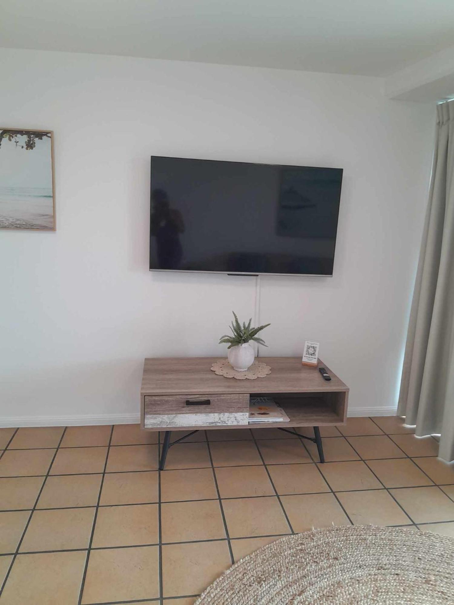 Grand Palais Beachside Resort Alexandra Headland Exterior foto