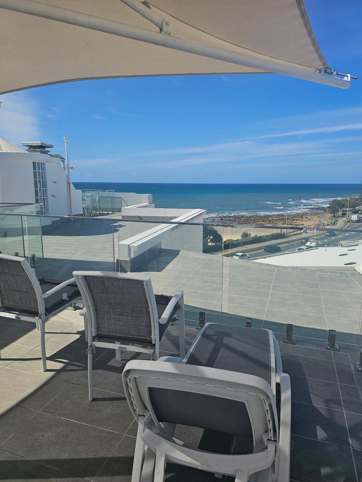 Grand Palais Beachside Resort Alexandra Headland Exterior foto